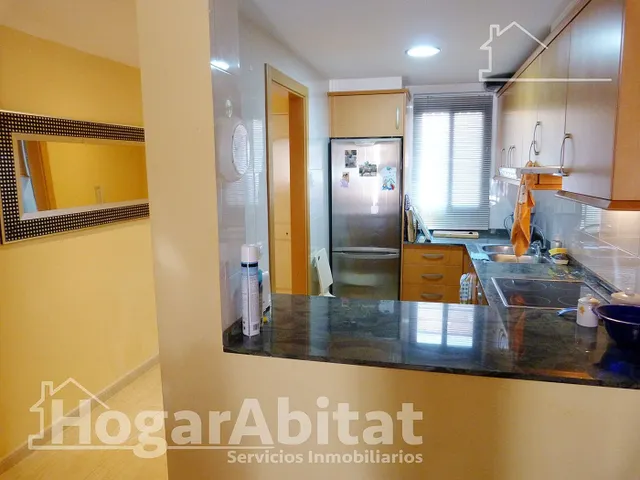 ¡Al lado mismo de la playa! Seminuevo con piscina, terraza y garaje — 8
