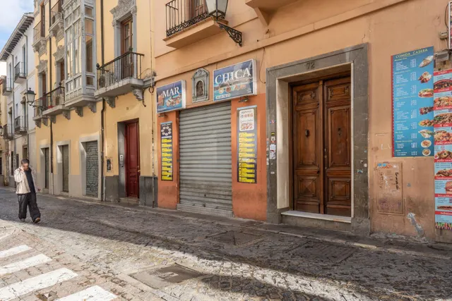 VENTA DE CÉNTRICO PISO DÚPLEX EN CALLE ELVIRA - GRANADA — 42