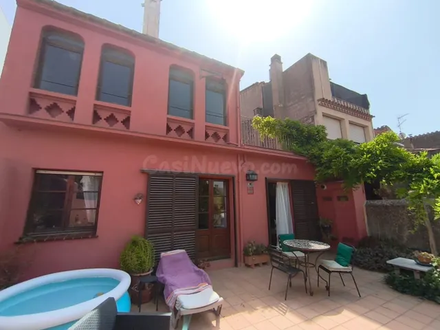 Amplia Casa en el Corazón de Torroella de Montgrí - foto 2