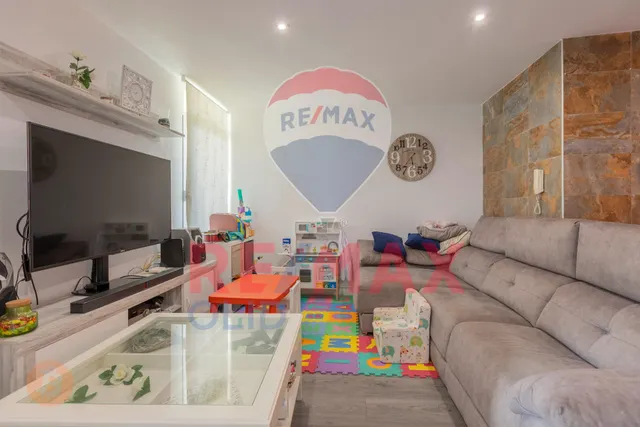 En venta Chalet adosado unifamiliar en Santovenia de Pisuerga — 11
