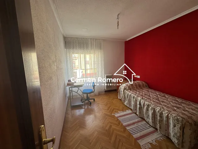 ADOSADO EN VENTA  EN VILLAMAYOR. URB. PIEDRA DORADA — 32