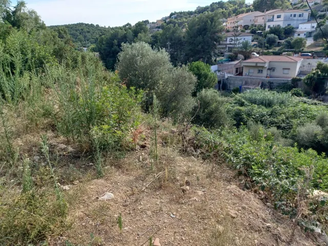Terreno urbano edificable en venta de 630 m2 en zona residencial de Cunit — 4