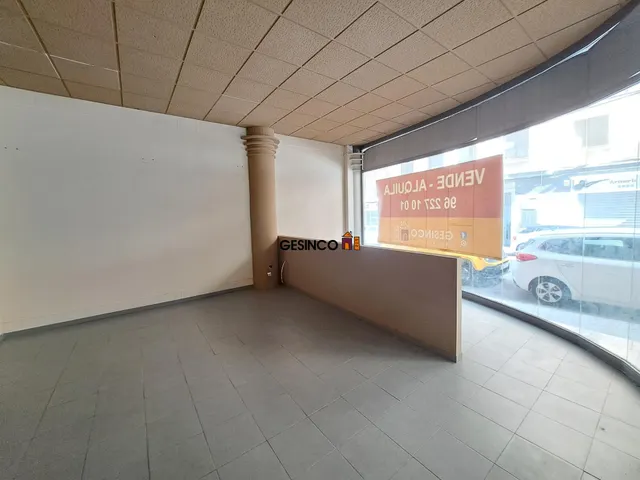 LOCAL CÉNTRICO DISPONIBLE EN VENTA O ALQUILER — 5