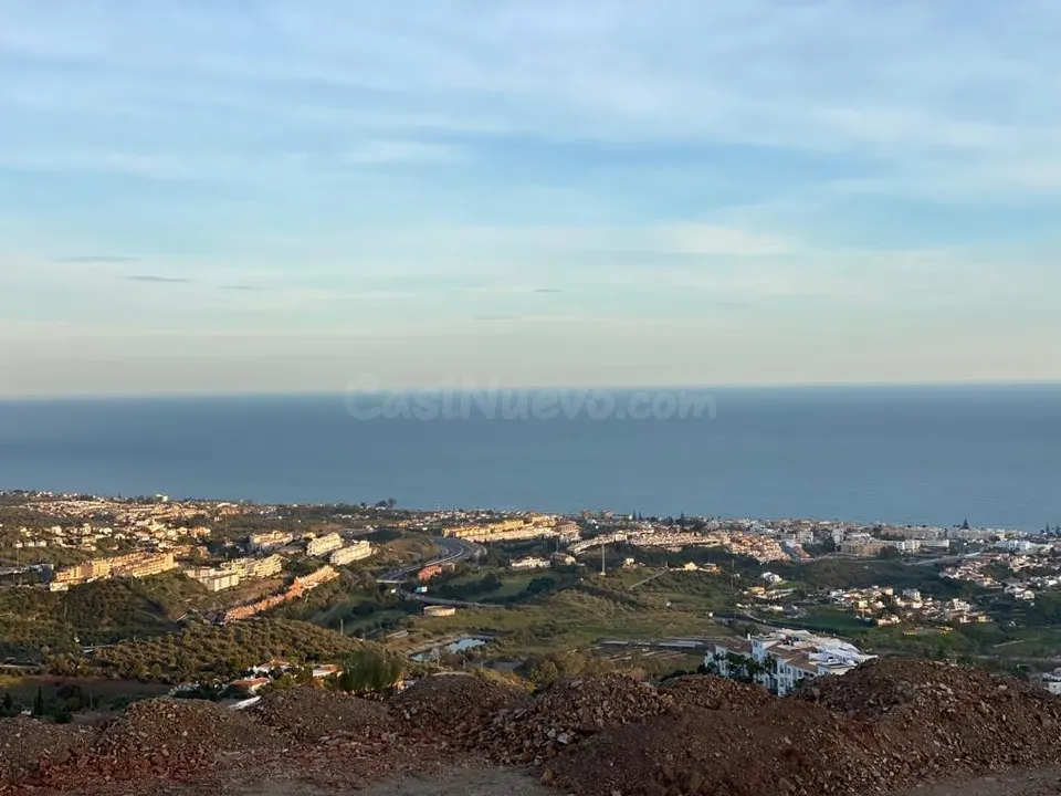 Bajo  con terraza 29 m2 SUR con vista al mar y montaña