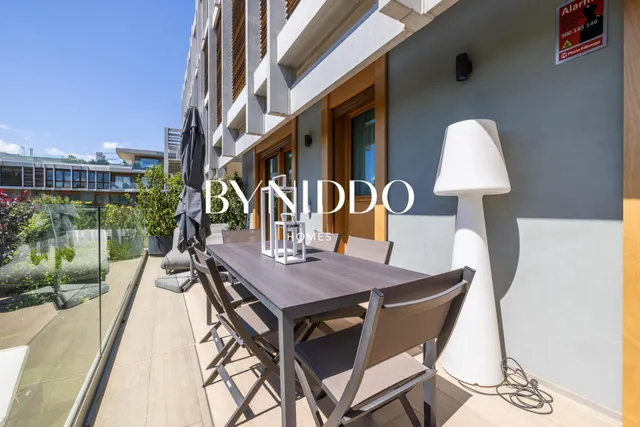 Exclusiva vivienda con dos espacios independientes, jardín privado y piscina en Can Mates — 9