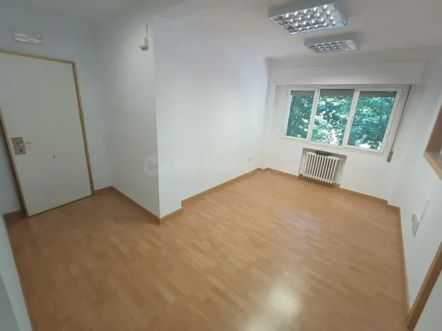 SE VENDE MAGNIFICA OFICINA EN CANOVAS !!!! - foto 2