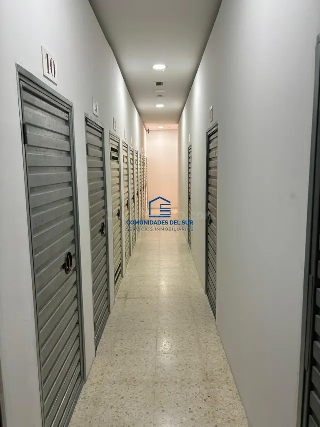 Venta de Trasteros en el Centro Comercial Vistahermosa