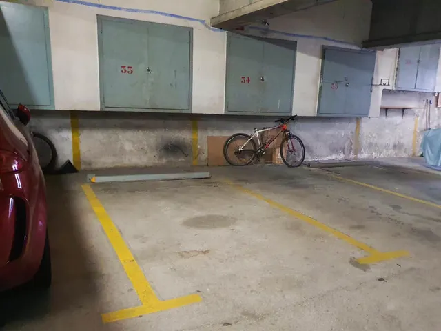 Plaza de parking y trastero a la venta, en El Pla de Martorell — 17