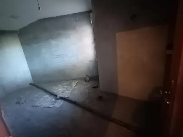 CASA PAREADA EN CAMBADOS con LOCAL COMERCIAL — 23