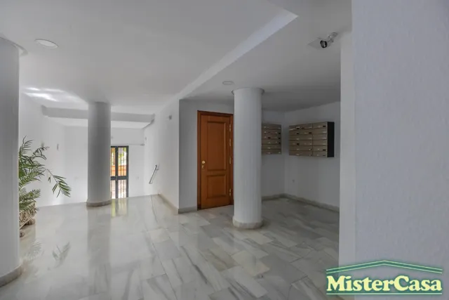 EXCLUSIVA Piso de 2 dormitorios con terraza y ascensor en Las Delicias - Listo para entrar — 24