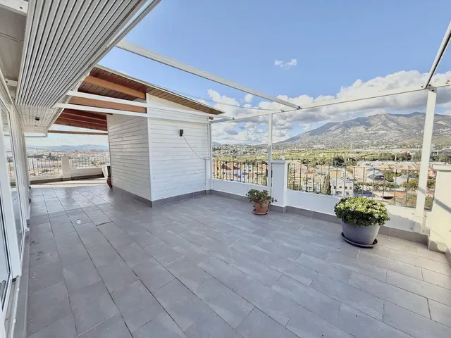 Ático con amplia terraza de 154 m2 y vistas panorámicas en los boliches, Fuengirola — 24
