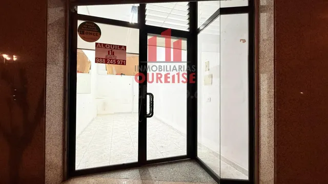 SE ALQUILA PEQUEÑO LOCAL COMERCIAL ACONDICIONADO EN O COUTO  - foto 2
