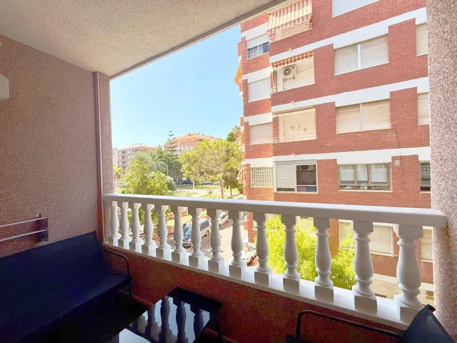 Apartamento reformado de 2 dormitorios a 240 m de la playa — 6