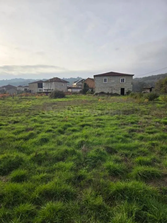 OPORTUNIDAD!!! SE VENDEN 2 CASAS REGISTRADAS Y CON TERRENO E - foto 2