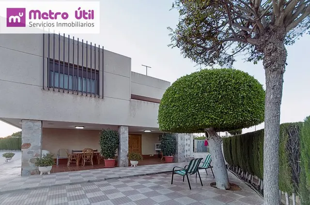 CHALET DE LUJO EN PRIMERA LÍNEA - ZONA PERLETA — 3