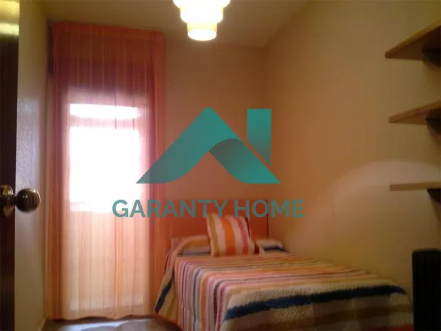 SE ALQUILA APARTAMENTO EN ZONA FRATRES CON GARAJE — 8