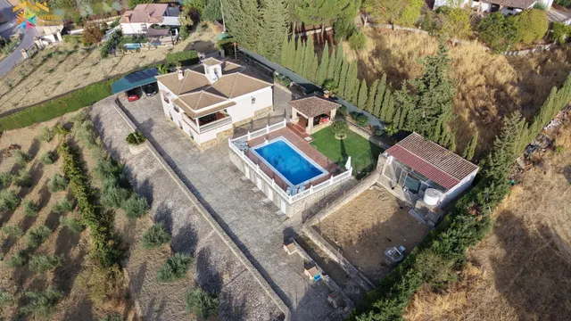 Casa de campo con piscina, privacidad y espectaculares vistas a la Sierra — 3