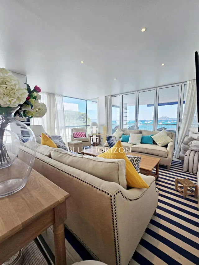 Apartamento exclusivo en primera línea con vistas panorámica - foto 3