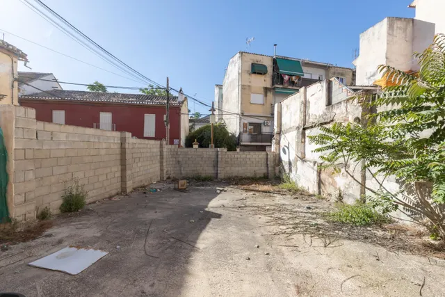 Parcela en Venta con Alto Potencial de Edificación en Peligros — 10