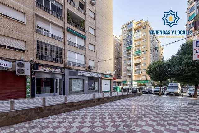 OPORTUNIDAD!! LOCAL EN AVENIDA AMERICA — 16