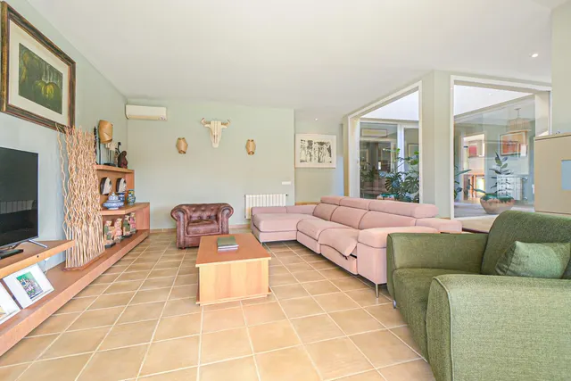 Exclusivo unifamiliar con jardín y piscina en Sant Marçal — 21