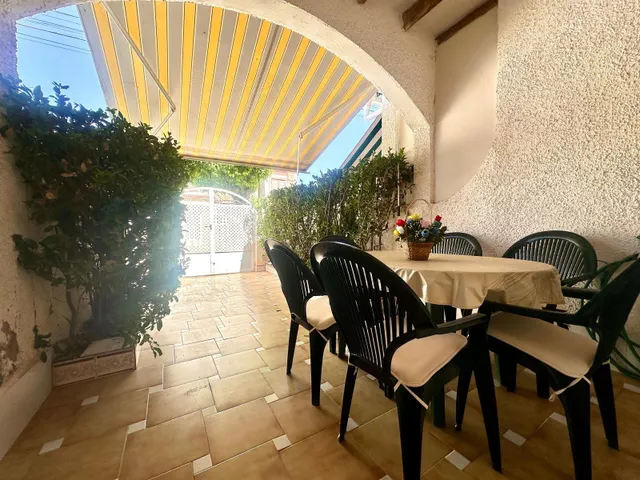 Fantástico dúplex de dos habitaciones con jardín, patio y excelente ubicación en Los Alcázares — 7