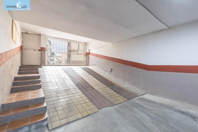Plaza de aparcamiento de 25 m2 en Armilla (Granada) – acceso por calle málaga — 13