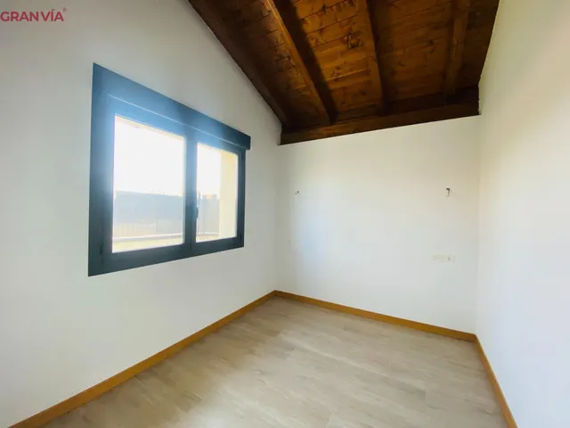 Chalet en venta en Haro — 17