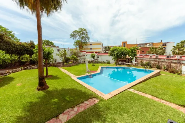 LOCAL CON POTENCIAL PARA VIVIENDA, ESTUDIOS O ACTIVIDAD COME