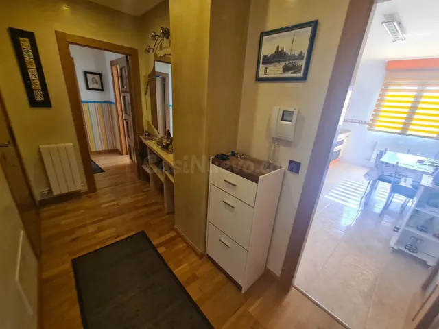 Se vende amplísimo apartamento, amueblado y equipado, cocina - foto 5