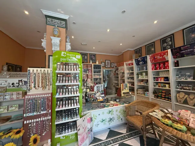 ✨ ¡Oportunidad en Móstoles! Local con encanto y múltiples po - foto 3