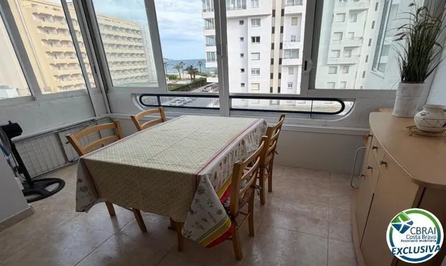 Piso de una habitación a 50 m de la playa — 17