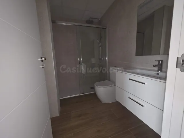 Piso en Venta en Coslada - Valleaguado, Ideal para Entrar a  - foto 5