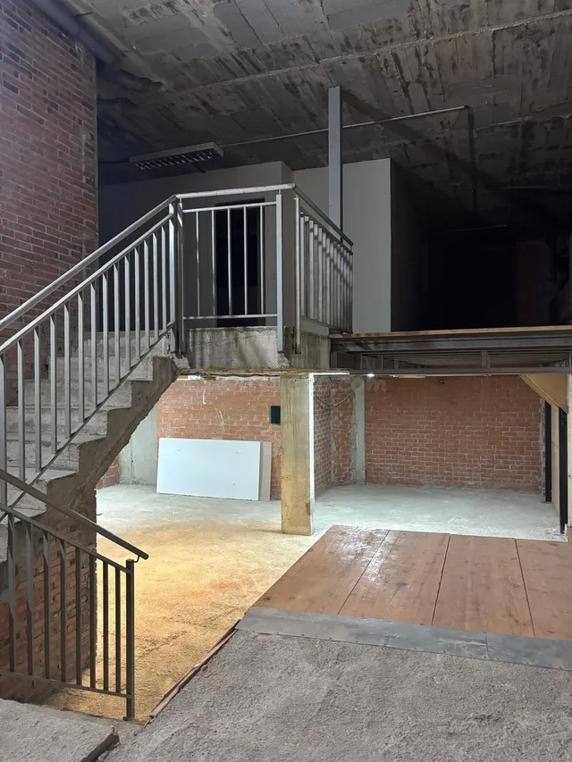 Local comercial en alquiler Montcada i Reixac - 232 m² — 5