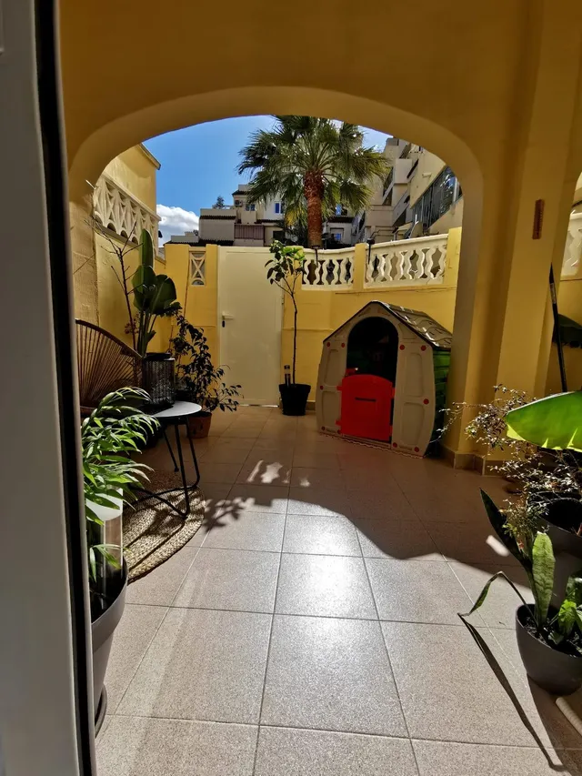 Piso en Torrevieja con dos terrazas y piscina — 15