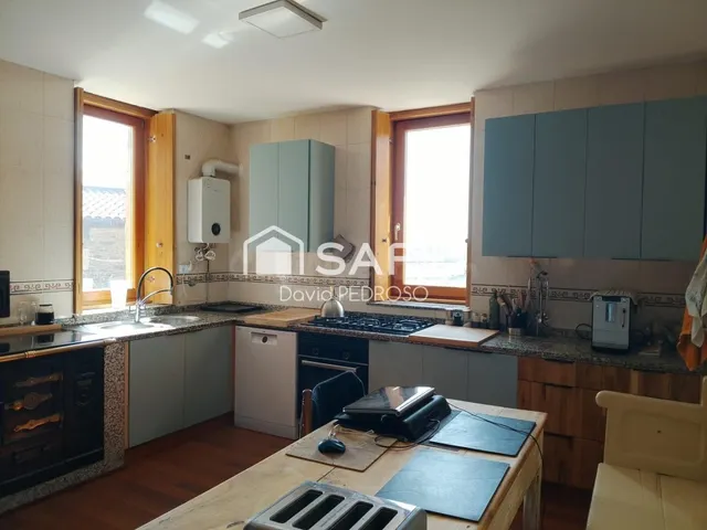 Gran casa de piedra - foto 4
