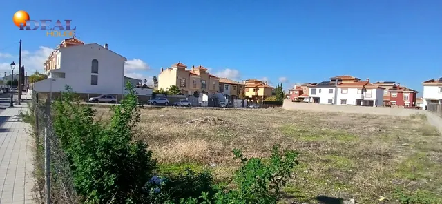 SOLAR URBANO 524 M2 JUNTO BASE AÉREA ARMILLA — 2