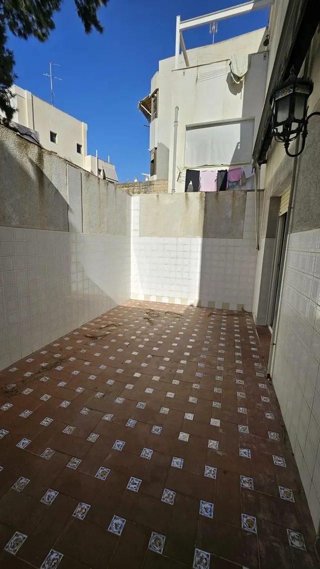 Se Vende Casa de Tres Plantas con garaje doble y trastero. — 50