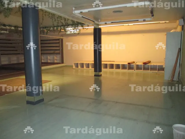 LOCAL AMPLIO DE 700 METROS EN LA AVENIDA PORTUGAL AL LADO DE MARIA AUXILIADORA — 4