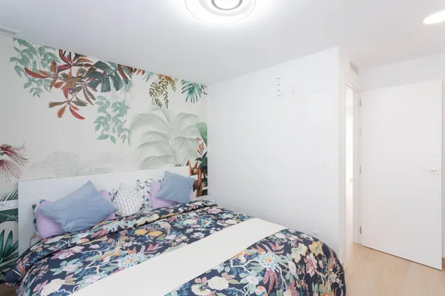 VIVIENDA ADOSADA A ESTRENAR — 18