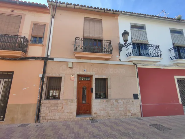 Casa de Pueblo con Terraza en Burjassot — 2