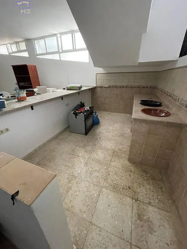 SE VENDE CASA + LOCAL INDEPENDIENTE EN ZONA DE LA CUESTA DE LA RUJANA — 32