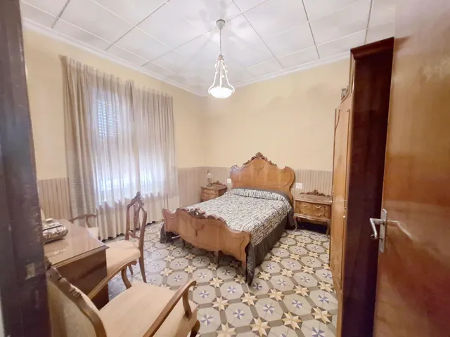 ✨Casa de estilo modernista con jardín privado y amplio garaje en el centro de Monóvar — 26