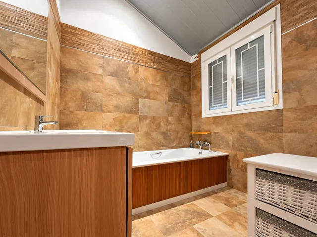 Espectacular  casa unifamiliar con piscina privada, domótica y placas solares — 21