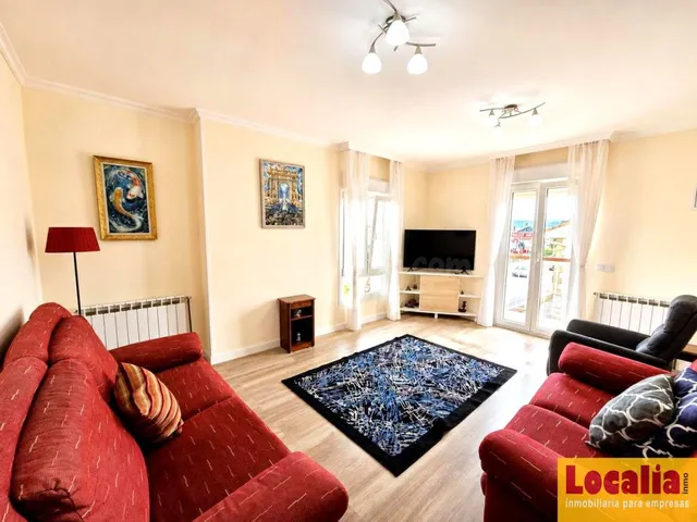Casa familiar reformada con jardín en Miengo — 34