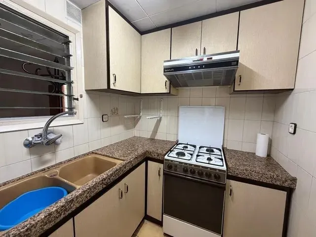 CHALET ADOSADO A REFORMAR, ESQUINERO CON SALIDA A DOS CALLES — 22