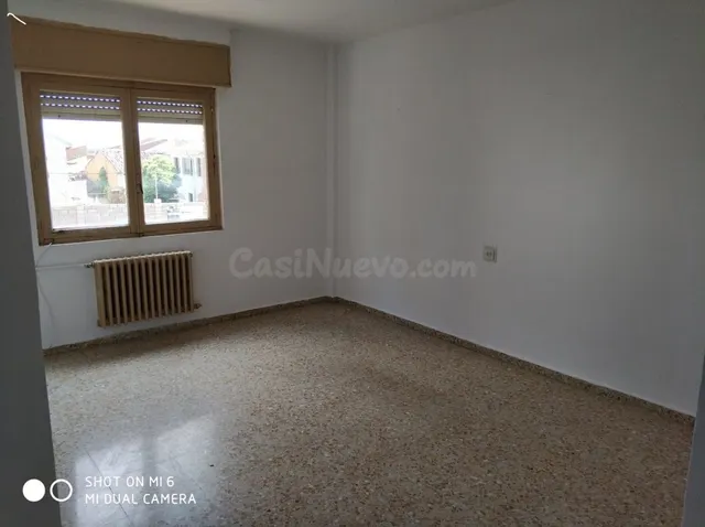 PISO EN EL CENTRO, 100 M2, 4 HAB., SALÓN, COCINA, BAÑO, ASEO - foto 4