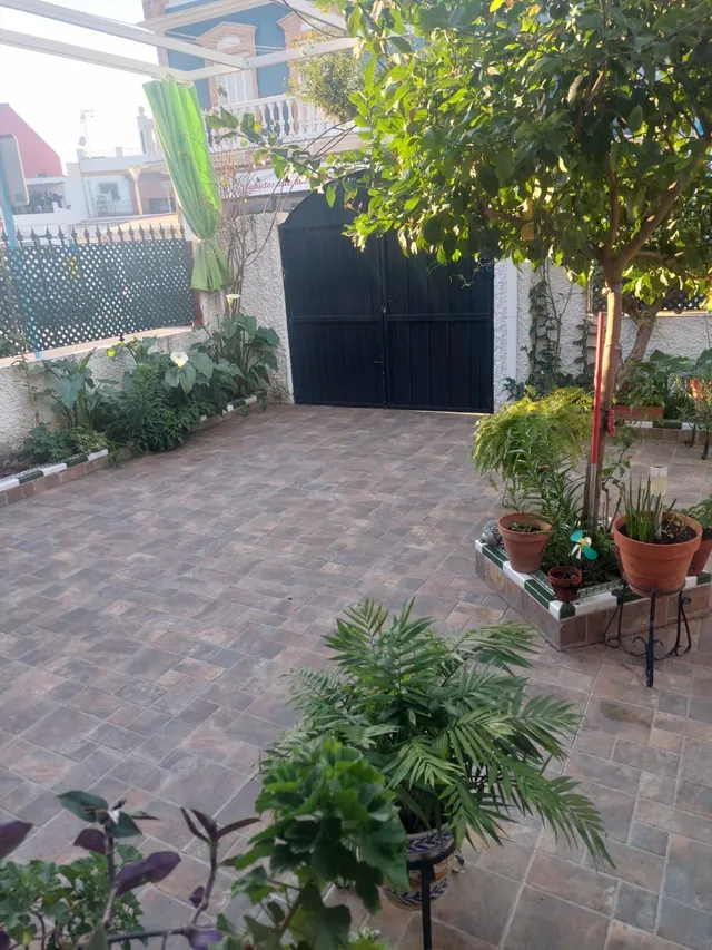Preciosa casa de esquina en Mairena del Aljarafe — 46