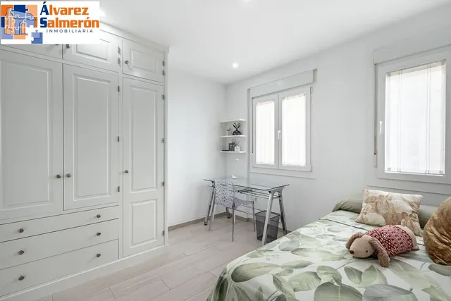 PISO COMPLETAMENTE REFORMADO EN CALLE RECOGIDAS — 24