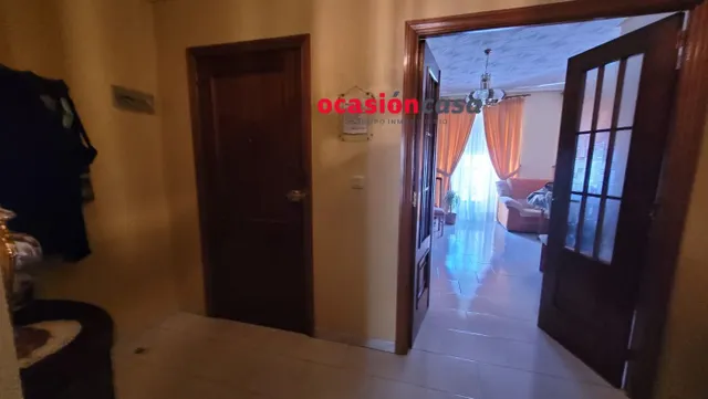 SE VENDE CASA Y PISO — 9